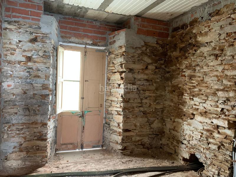 Foto 43ff169f-7db4-4651-b6d4-299e1fbf7603. Edificio in Valdoviño