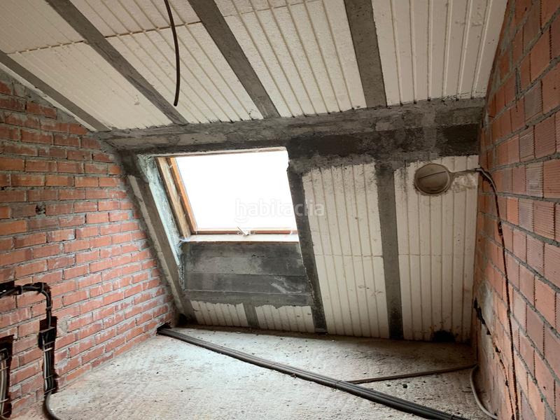 Foto c33065af-45ec-408a-8c46-bb1dc3764f8f. Edificio in Valdoviño