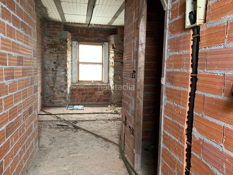 Foto c5f2a43e-c177-4095-81ad-0e8cc9333af6. Edificio in Valdoviño