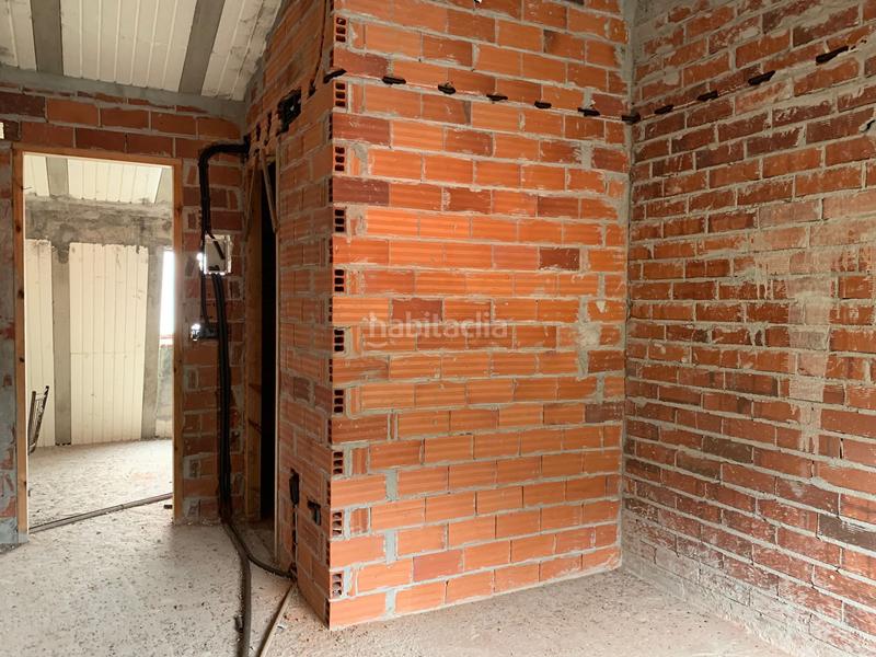 Foto d9225a93-10e7-4602-80cd-895a62f2c106. Edificio in Valdoviño