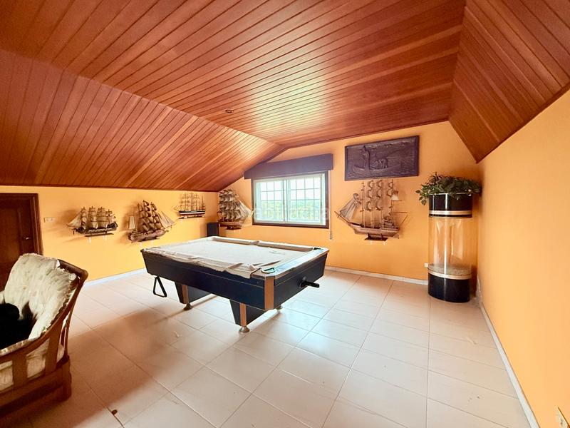 Foto b89d2fb0-a785-4efa-afec-78168a9c04f1. House with heating parking in Navia Vigo