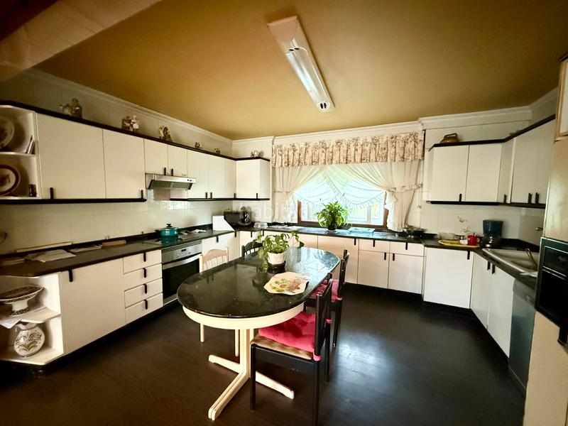 Foto e088394b-ec98-48e7-9989-2f6a15b41b2e. House with heating parking in Navia Vigo