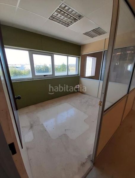 Foto f05fa310-0a43-4cdd-bcbc-f80cb4affca0. Nave industrial en n/a en Cerceda