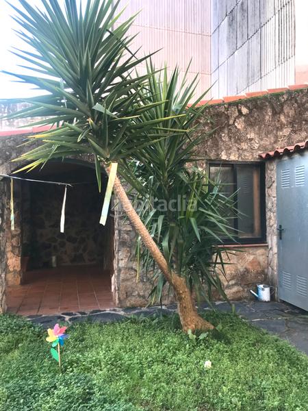 Foto 0db7b817-e887-4f0f-aeb4-5719333a4dbd. Maison jumelée dans calle coria 19 dans Centro Ciudad Plasencia