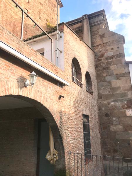 Foto b3be22c6-5548-434d-a456-99cb8236ce0c. Maison jumelée dans calle coria 19 dans Centro Ciudad Plasencia