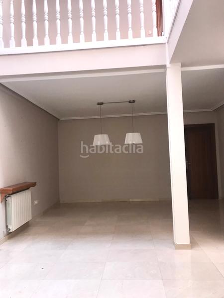 Foto dbfa9699-d435-4669-a52c-c029fd15d459. Maison jumelée dans calle coria 19 dans Centro Ciudad Plasencia