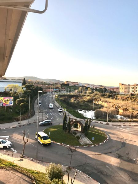 Foto a7fabee3-4210-437b-8e55-91b7bf2745c5. Rent flat with heating parking in Zona Norte - Hospital - Urbanizaciones Plasencia