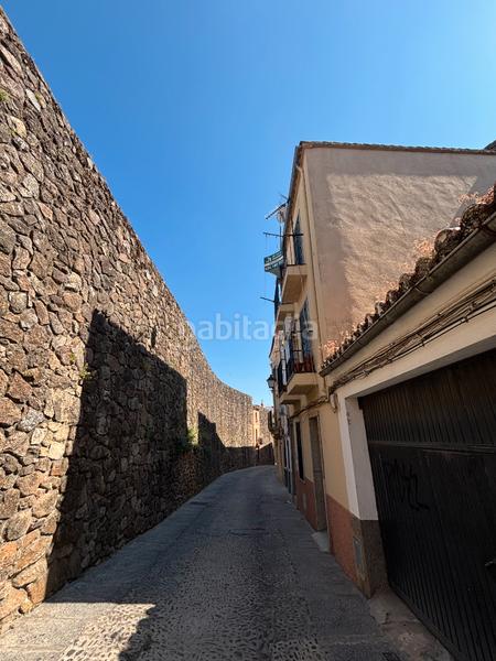 Foto c47ca967-a4ac-4e73-bb83-3ba20e28c46d. Casa adossada a calle las cruces 17 a Centro Ciudad Plasencia