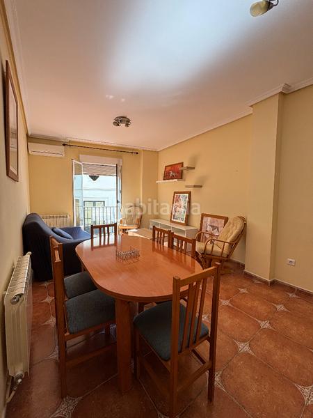 Foto cca25fae-39e6-4b79-9bc8-7b710c3fea5e. Piso en calle adamaditas 12 piso centro, zona calle del sol. en Plasencia
