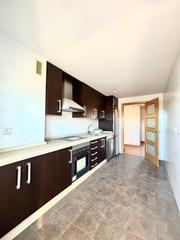 Appartamento  Calle cueva de la serrana 2. Piso zona avd de salamanca, nuevo a estrenar.