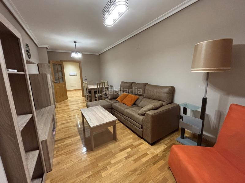 Foto e7e9dfd8-5324-4c1a-9432-72b4383311a0. Appartement dans calle del niscalo 7 dans Zona Sur - Av. De España - San Miguel Plasencia