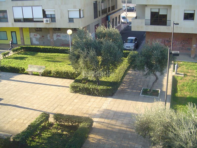 Foto 976ad9a4-1ef4-4c0e-ac2d-7085fa3d08ef. Pis a calle julián besteiro 9 a Miralvalle - Av. Virgen del Puerto - La Data Plasencia