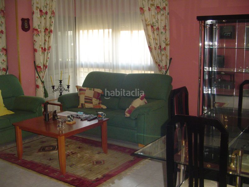 Foto bd7ae1d3-8c2f-4c6b-83f1-0448d5be9d67. Pis a calle julián besteiro 9 a Miralvalle - Av. Virgen del Puerto - La Data Plasencia