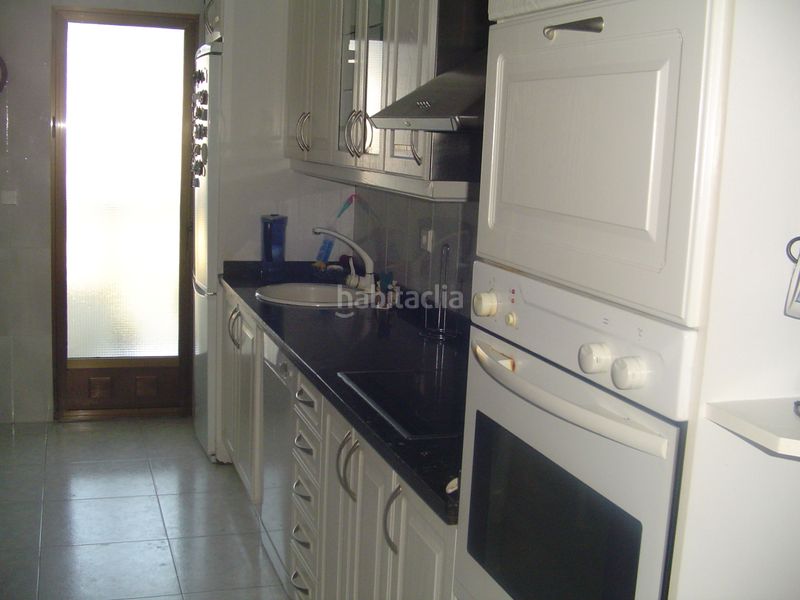 Foto c6c030c1-ecb4-4da2-b533-604acb003944. Pis a calle julián besteiro 9 a Miralvalle - Av. Virgen del Puerto - La Data Plasencia