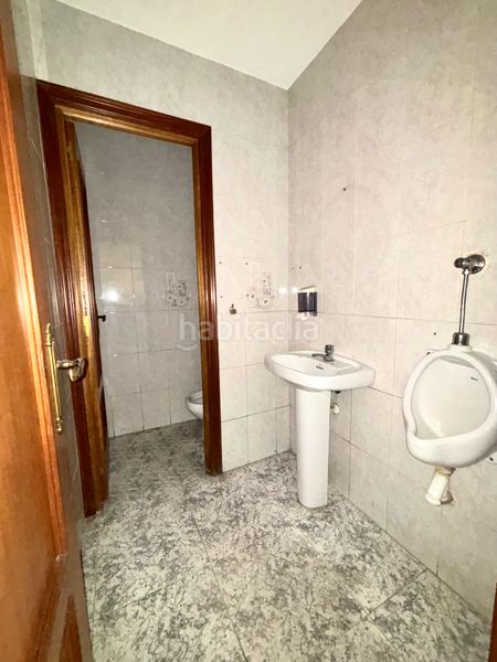 Foto 7900b6c2-1b25-4ccc-a136-de1294356d3e. Local commercial dans calle san josé 1 dans Miralvalle - Av. Virgen del Puerto - La Data Plasencia