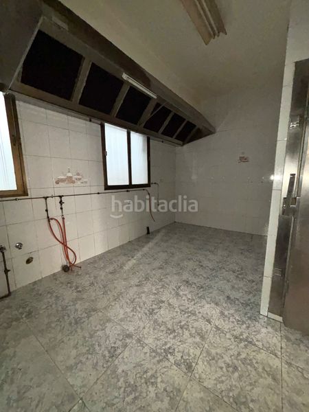 Foto d0d61549-cf06-4f3d-9af9-ee701a45cc46. Local commercial dans calle san josé 1 dans Miralvalle - Av. Virgen del Puerto - La Data Plasencia