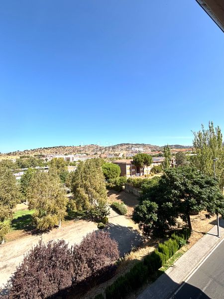 Foto ebd5982a-6f4c-4516-978c-80fe7b10a4a1. Rent flat in calle juan bautista de toledo 1 in Los Pinos - El Pilar Plasencia
