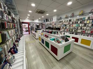 Local Comercial a Paseo Marítimo - San José - La Laguna. Local comercial en avenida principal