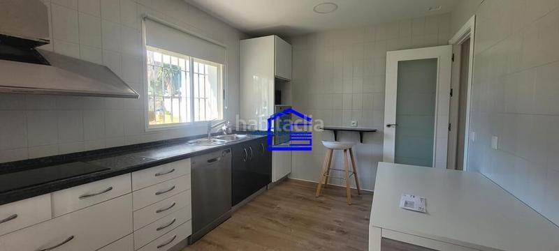 Foto 9dfea06f-cba4-422b-a252-44e0bf41ed88. Location chalet avec chauffage parking piscine dans Puerto de Santa María (El)