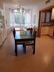 Rent Ground floor in Asdrúbal - Bahía Blanca. Alquiler anual bahía blanca