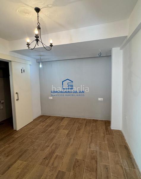 Foto b91abb6a-8209-4c63-a3ad-e021bf5d807f. Local comercial local a estrenar en zona segunda aguada en Cádiz