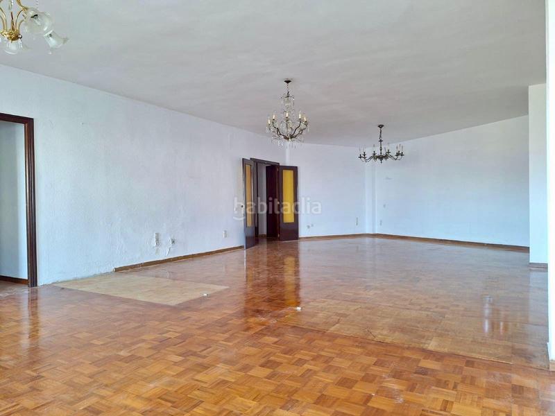 Foto 5f44ec82-53f7-4382-8622-aa0fc04e6195. Piso amplio piso con plaza de garaje en bahía blanca en Cádiz