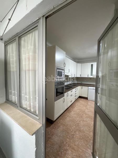 Foto 98abd38e-0e8e-45b8-8935-054c43ba256b. Piso amplio piso con plaza de garaje en bahía blanca en Cádiz