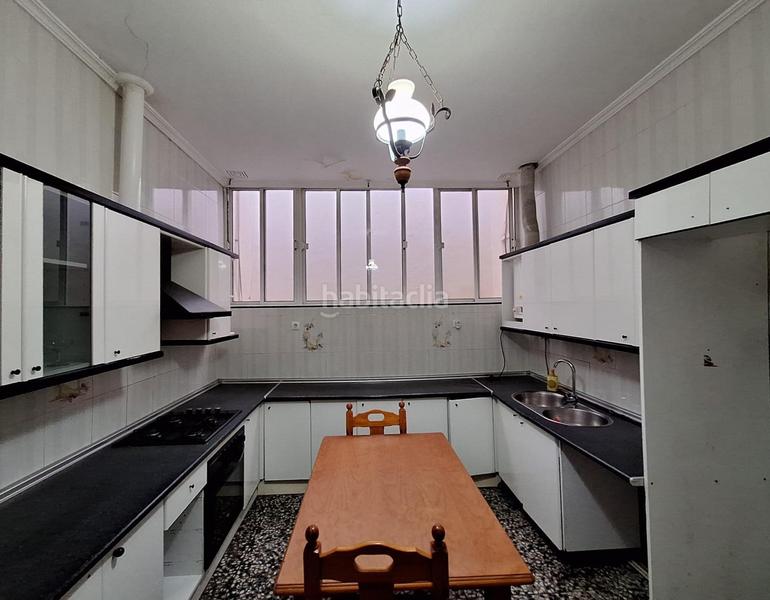 Foto 19d48158-dc8d-4bde-ad6e-a7a938cb7c3f. Piso amplia y luminosa vivienda en centro de cadiz!!! en Cádiz