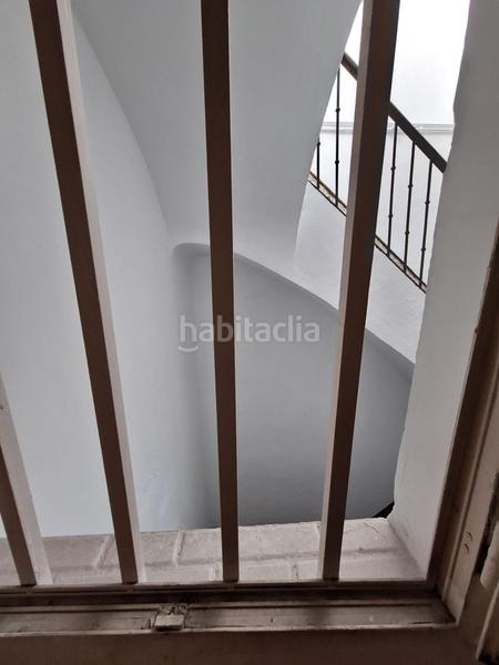 Foto c9ad000c-5f87-4341-8424-aa42f5235f0d. Piso amplia y luminosa vivienda en centro de cadiz!!! en Cádiz