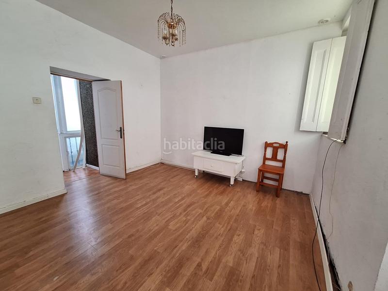 Foto f9ab5d25-a7f8-40fc-8f92-74a987f3b3e9. Piso amplia y luminosa vivienda en centro de cadiz!!! en Cádiz