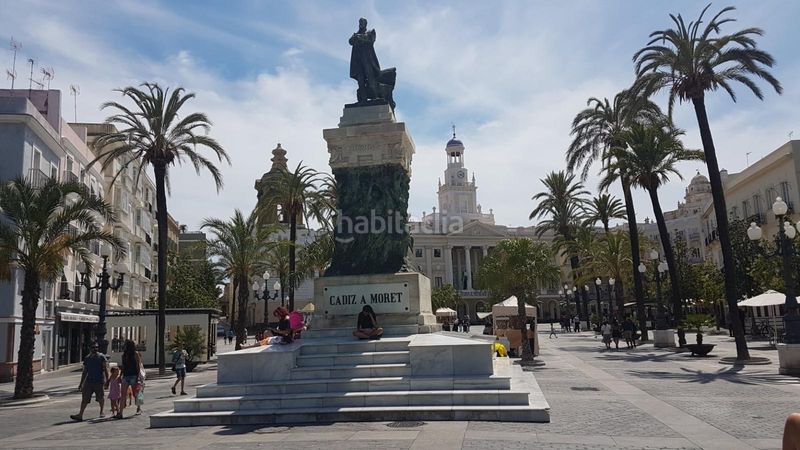 Foto 47d5c444-bca0-42f1-a6cf-334d1fb7c164. Pis a Centro Histórico Cádiz