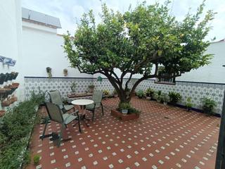 Casa en Centro. Se vende bonita y luminosa casa en el centro