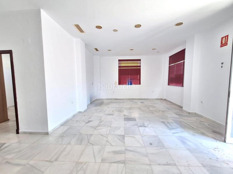 Foto 7f201b39-f62f-4445-a69d-2fa3148a5090. Local comercial  en venta en astilleros - la paz - loreto - el corte inglés Cádiz