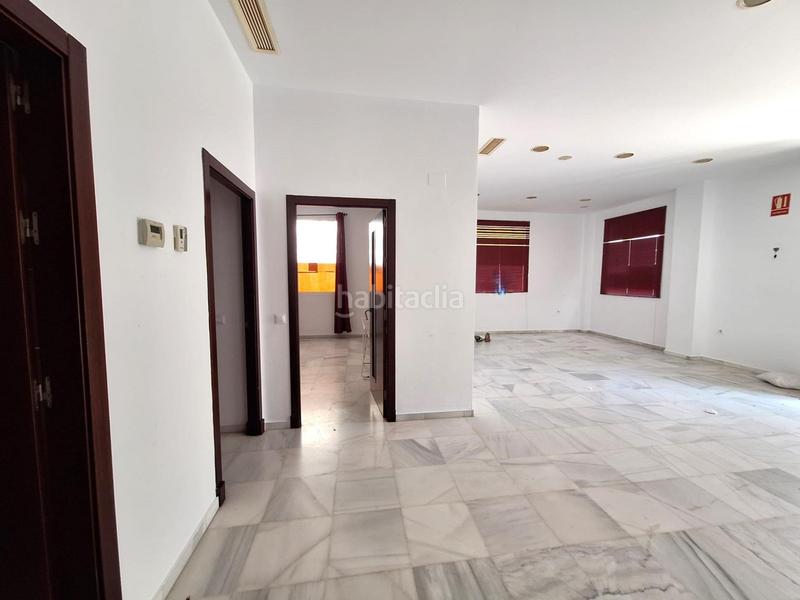 Foto 869d5453-1031-4398-8aad-26c9ebed3587. Local comercial  en venta en astilleros - la paz - loreto - el corte inglés Cádiz
