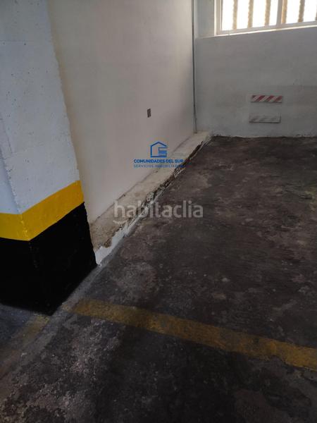 Foto 8353b09e-3b14-4f4a-9d19-c291df7adcfd. Parking coche plaza de garaje zona colegio san felipe en Cádiz