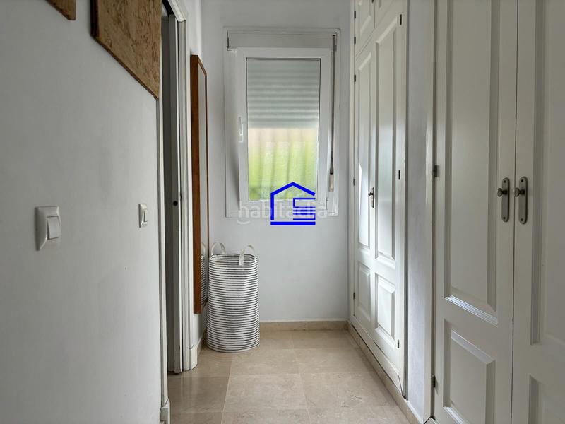 Foto 383b2327-5b92-4666-acf2-2d50723449db. Casa aparellada amb aparcament a El Águila Puerto de Santa María (El)