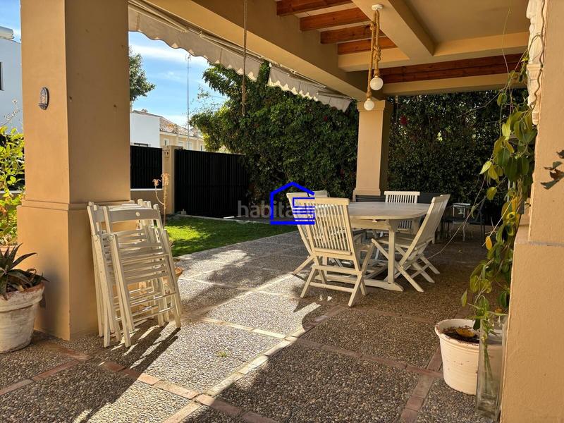 Foto 42438d9a-7f73-4fee-a2c2-9e72937fdc50. Casa aparellada amb aparcament a El Águila Puerto de Santa María (El)