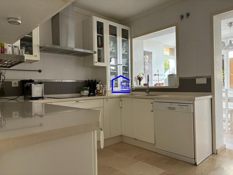 Foto 507db21b-84cf-4480-9618-7dc00b91874d. Casa aparellada amb aparcament a El Águila Puerto de Santa María (El)