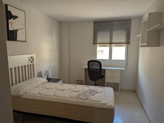 Lloguer Pis a Barriada Río San Pedro. Se alquila habitacion  en piso para estudiante