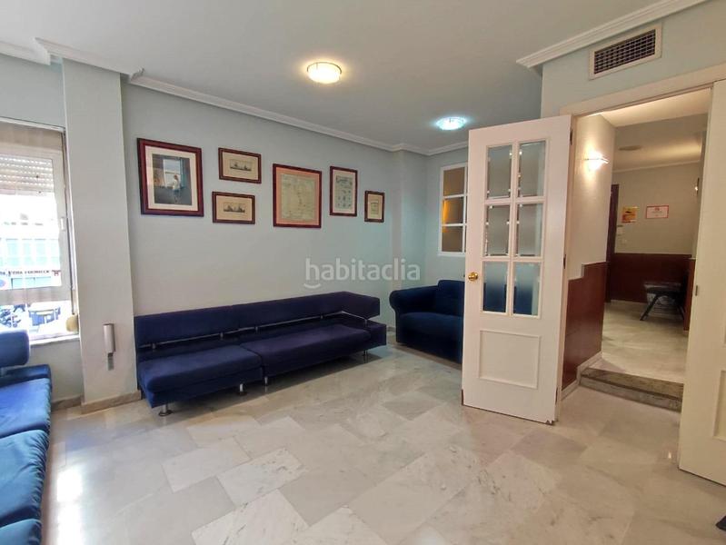 Foto b7f7d268-eee8-4043-bafb-cb32b67d830b. Piso vivienda en venta en plena avenida en Paseo Marítimo - San José - La Laguna Cádiz
