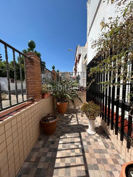 Foto 783614ad-ca53-48cd-bd13-d586cc8d5c4c. Casa adosada amplia casa adosada con terraza soleada y plaza de garaje en San Fernando