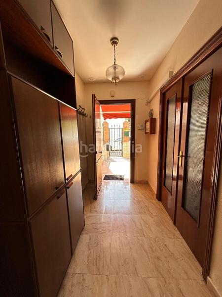 Foto bed632e0-601b-4105-b66e-8c64bd4180d6. Casa adosada amplia casa adosada con terraza soleada y plaza de garaje en San Fernando