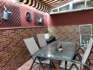 Maison jumelée à Las Canteras. Encantador adosado en puerto real  ideal para reformar