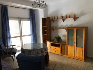 Miete Etagenwohnung in Centro. Se alquila habitación sólo para estudiantes en periodo escolar