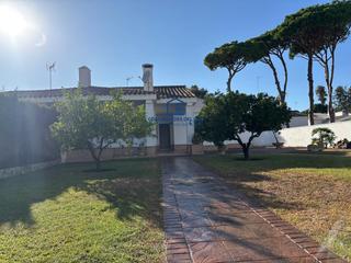 Xalet a Vistahermosa. Chalet pareado de 4 dormitorios con jardín y garaje en vistaherm