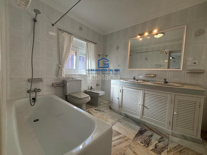 Foto a1f7e9ed-5bfe-41d5-835b-1c92d07c2305. Chalet avec parking dans Vistahermosa Puerto de Santa María (El)