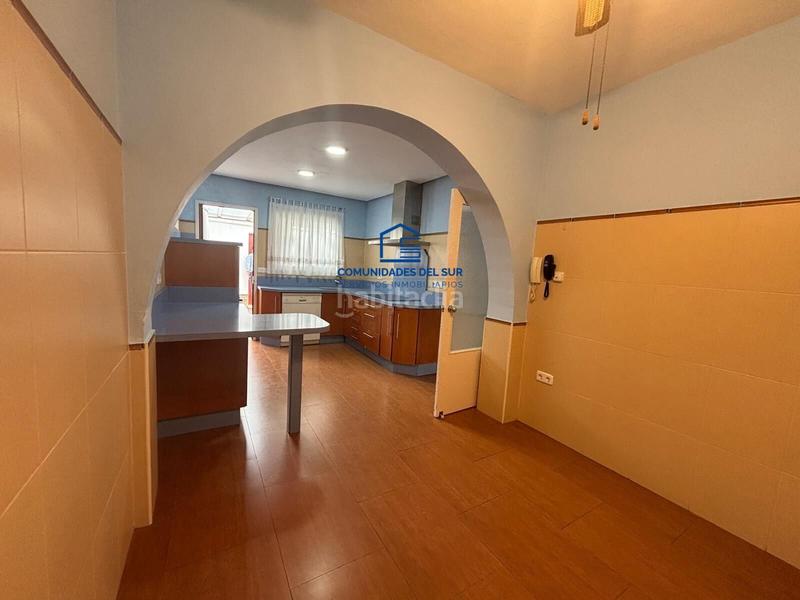 Foto a4aa9ee6-0d8a-4dd3-8f4e-3ceb2c688cdc. Chalet avec parking dans Vistahermosa Puerto de Santa María (El)