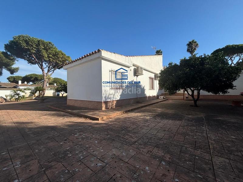 Foto fac61416-84f8-423b-b5e2-ae87ce1a46e6. Chalet avec parking dans Vistahermosa Puerto de Santa María (El)