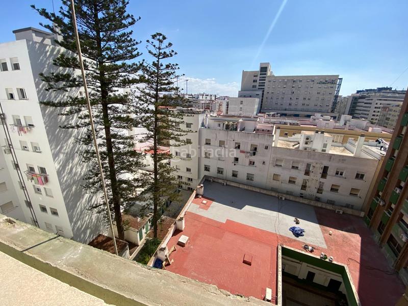 Foto c7cdc32a-b5b9-4bc7-ac8e-e96bc87db522. Etagenwohnung in Paseo Marítimo - San José - La Laguna Cádiz