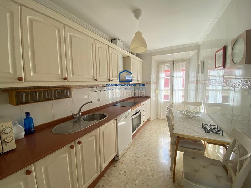 Foto 8a0a8a8a-d140-4b33-b4d2-db3096bdaedb. Rent flat in Centro Histórico Cádiz